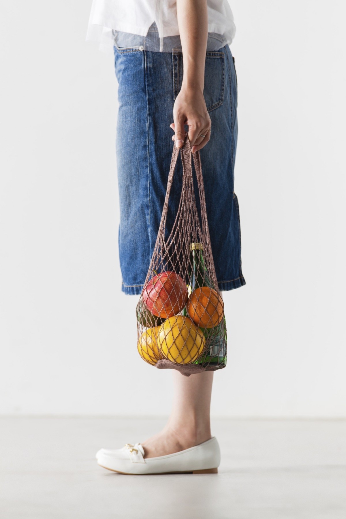 収納できるネットバッグ シルクレース糸ビーズ編み込み マロンブラウン Iichi ハンドメイド クラフト作品 手仕事品の通販