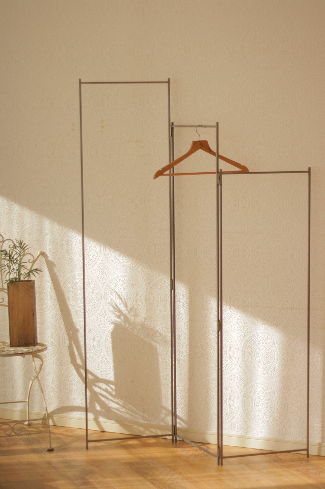 スポンテニアスなハンガーラック 使い方自由 送料が安くなりました Iichi ハンドメイド クラフト作品 手仕事品の通販