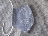 刺繍入りギンガムチェックの立体マスク