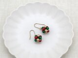 クリスマスパールのビーズボールピアス／イヤリング