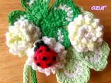 クローバーとシロツメクサ＋てんとう虫のコサージュ | iichi 日々の