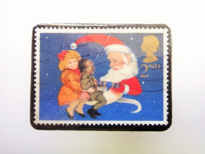 アップサイクル　クリスマス切手ブローチ1828