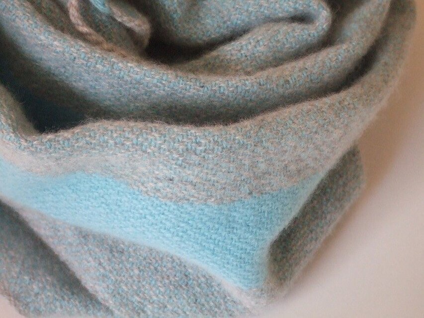 手織りカシミアマフラー・・ワンストライプ・空色