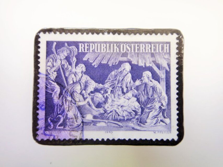 アップサイクル　クリスマス切手ブローチ1830