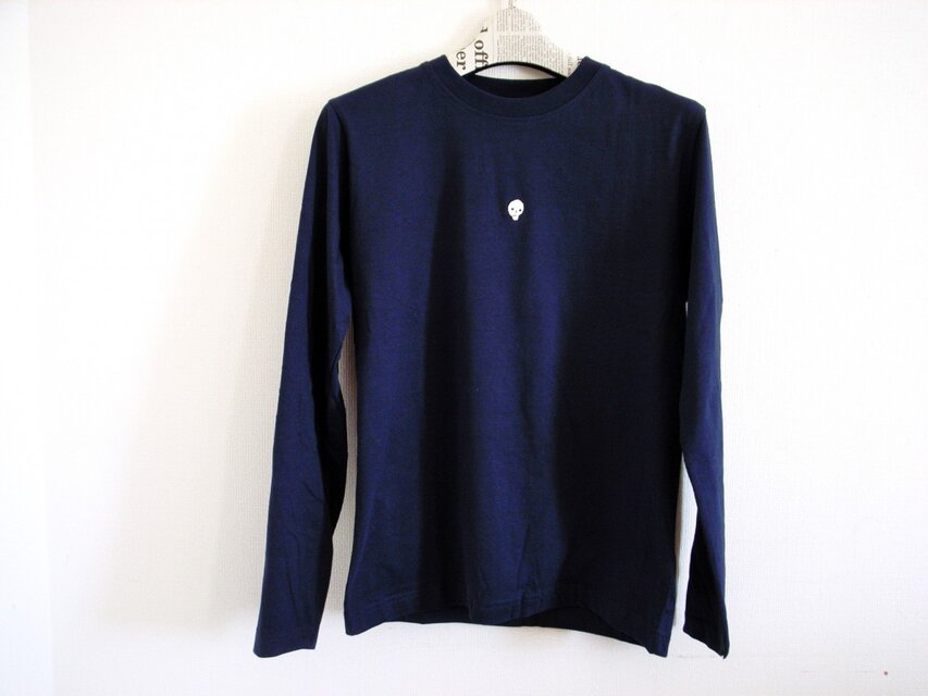 ガイコツ刺繍の長袖Tシャツ(紺　　