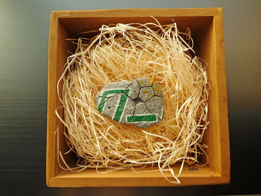 『道路のカケラ』ブローチ　スクールゾーン　