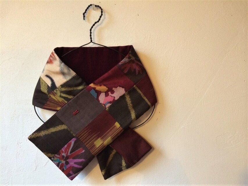 銘仙×別珍の小さな襟巻きNo.112（ピアノ椅子の赤）ネックウォーマー プチマフラー