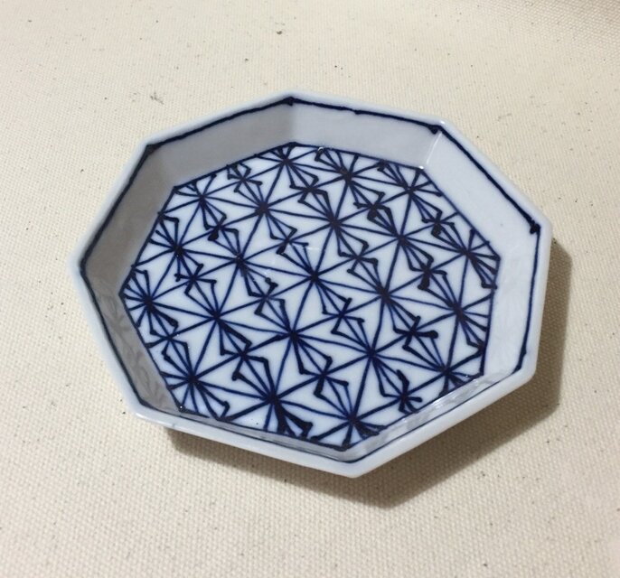 Z231 磁器染付八角皿