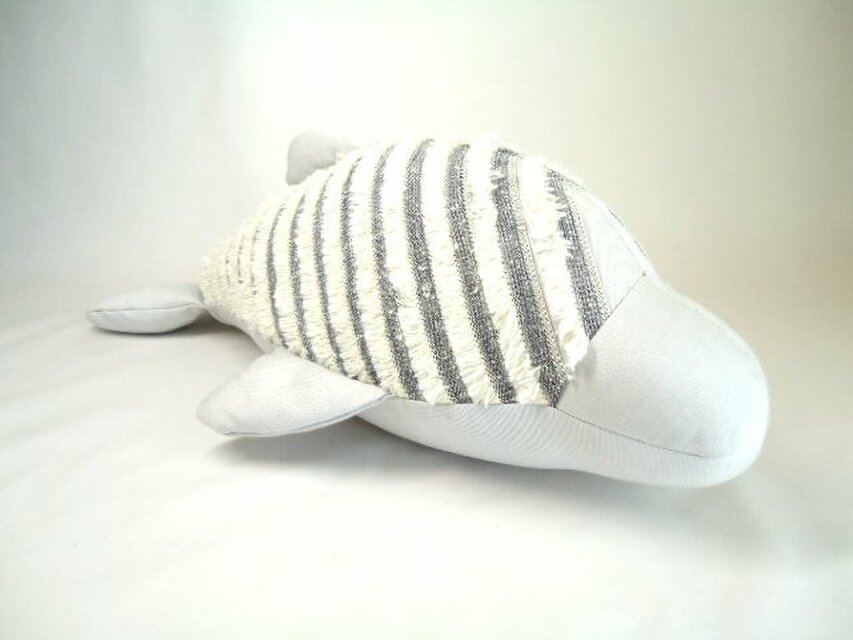 デニムの耳ぐるみ　“抱きイルカ”