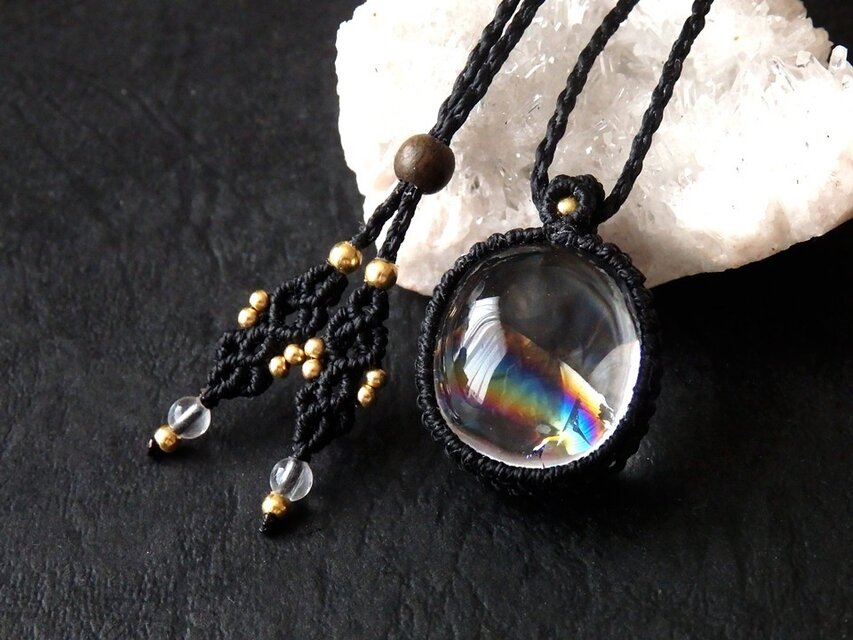 .·˖*✩⡱アイリスクォーツマクラメペンダント