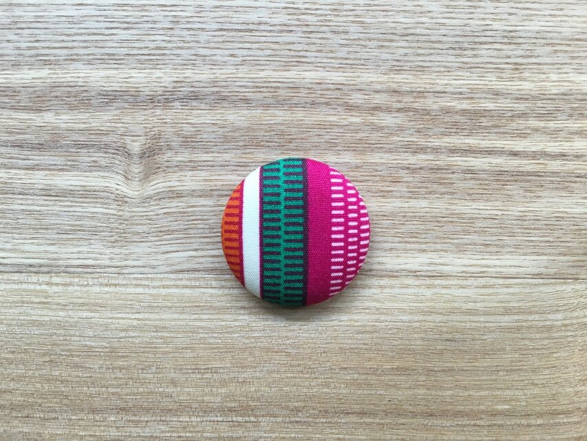 アフリカ布のブローチ [大] No.85