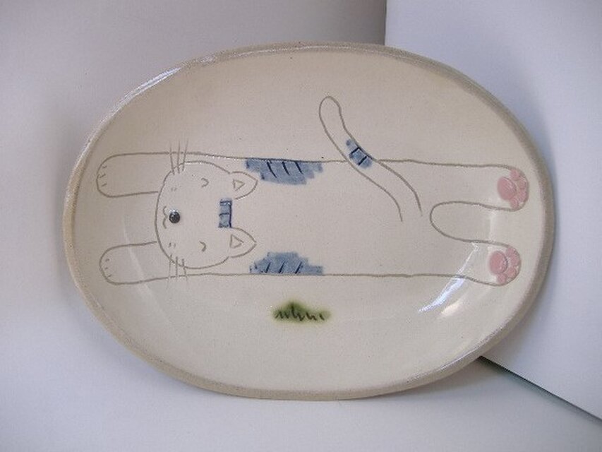 猫の楕円皿
