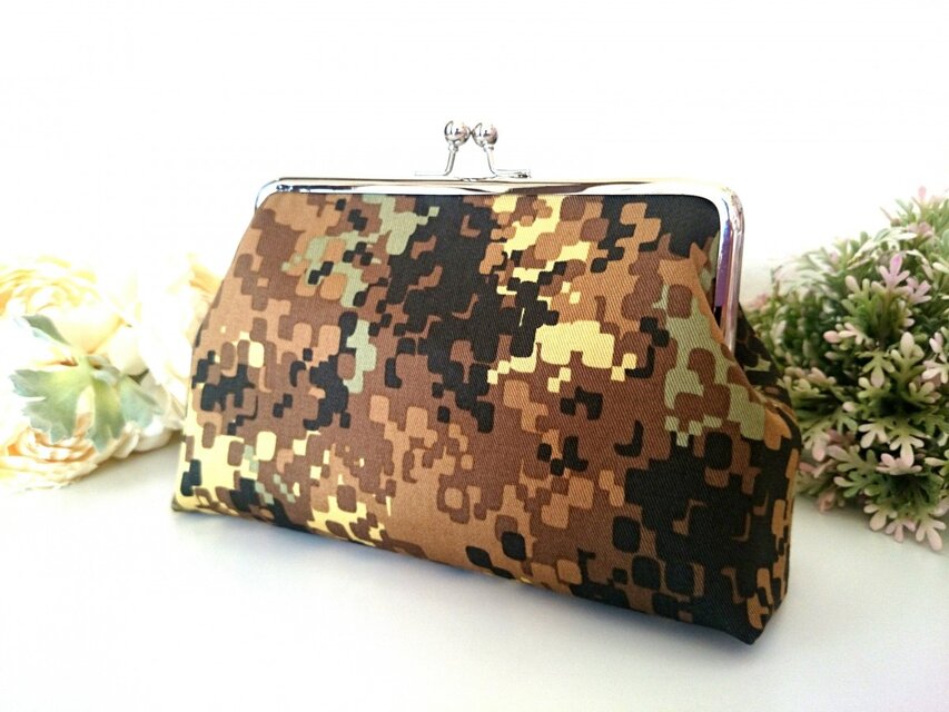 ◆【売り切れ】【再販】モザイク迷彩柄のがま口ポーチ*メンズ*プレゼントや旅行にも◆