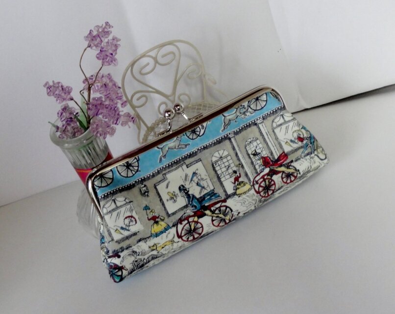 リバティ　ヴィクトリアン　トリップ（ブルー）　がま口ペンケース