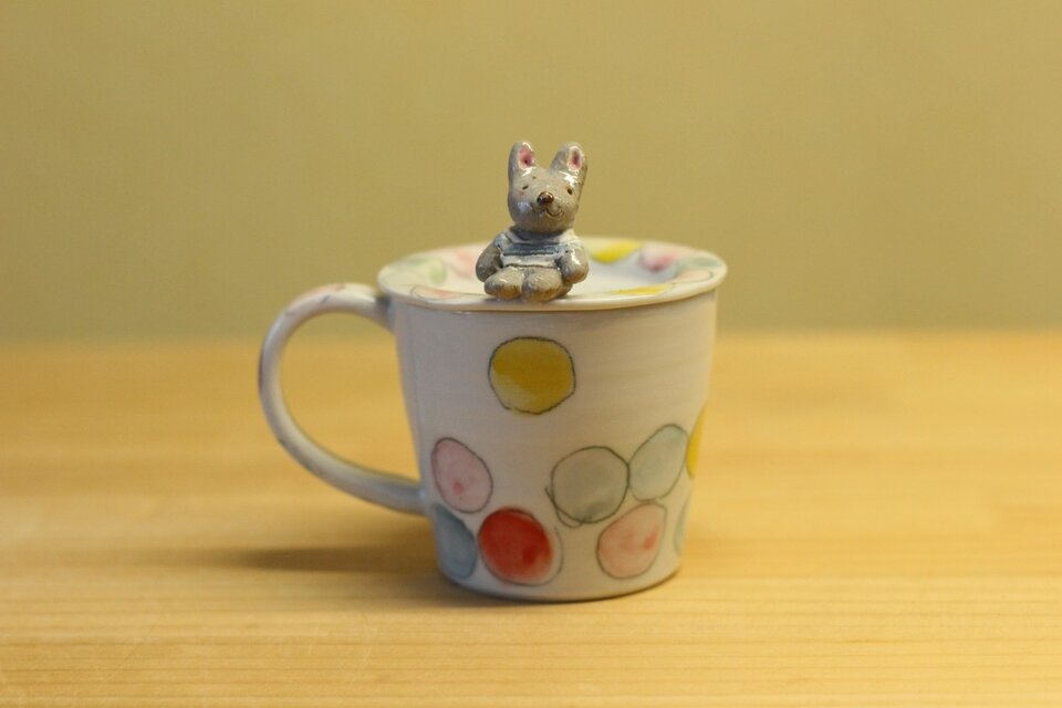 S様オーダー品。うさぎちゃん付き蓋つきカップ。
