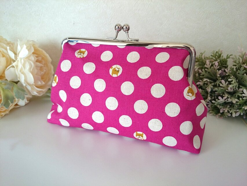◆【売り切れ】【再販2】フレンチブルドッグがちらり*ドットのがま口ポーチ*フレブル*プレゼントや旅行にも◆