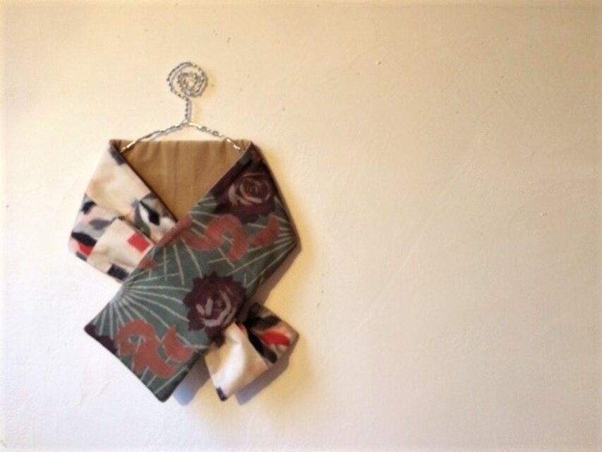 銘仙×別珍の小さな襟巻きNo.146（ベージュ）ネックウォーマー プチマフラー