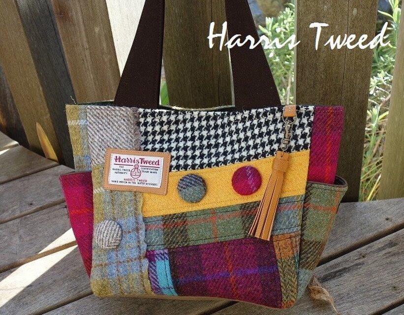 サイドポケットバッグS（ハリスツイード:パッチ×くるみボタン3個）