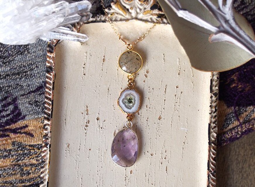 アメジストとスタラクタイトのネックレス