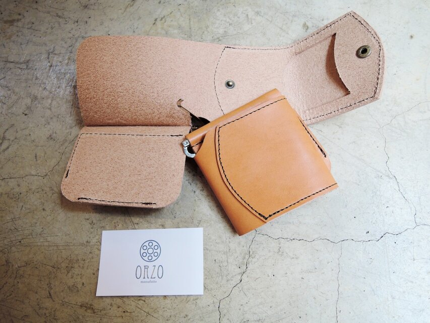 神戸ORZO 栃木レザー２つ折り財布 ベージュ