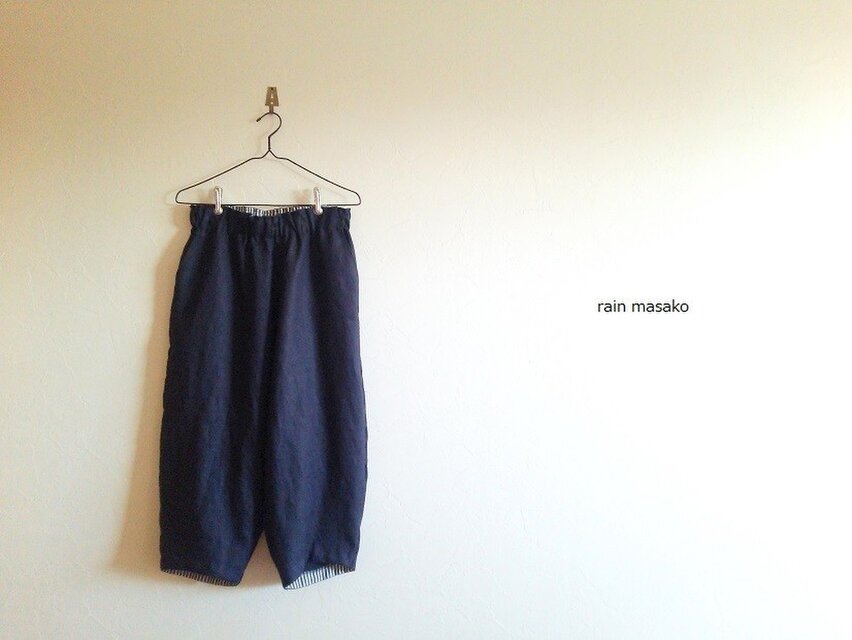 ネイビーリネンのつぼみパンツ