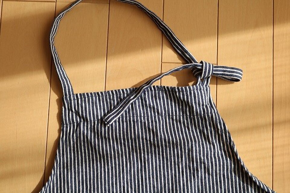 キッズエプロン(130cm)／ヒッコリーストライプ(紺) | iichi 日々の