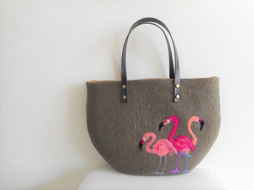 フラミンゴとこっそりアヒルバッグ