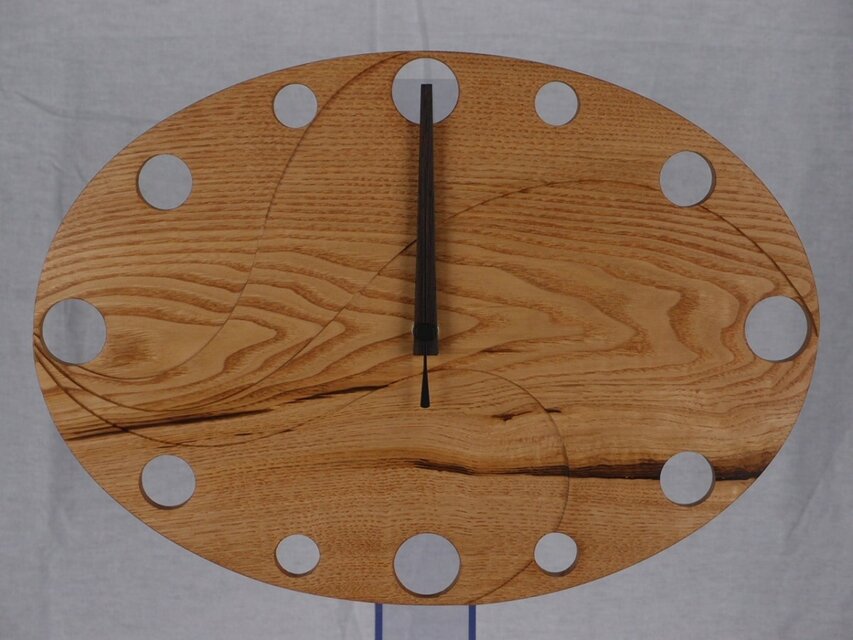 無垢の木の電波掛け時計　くり　００４７