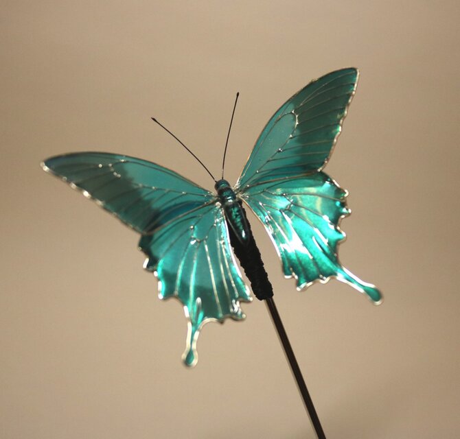 蝶のかんざし オオルリアゲハ | iichi 日々の暮らしを心地よくする 