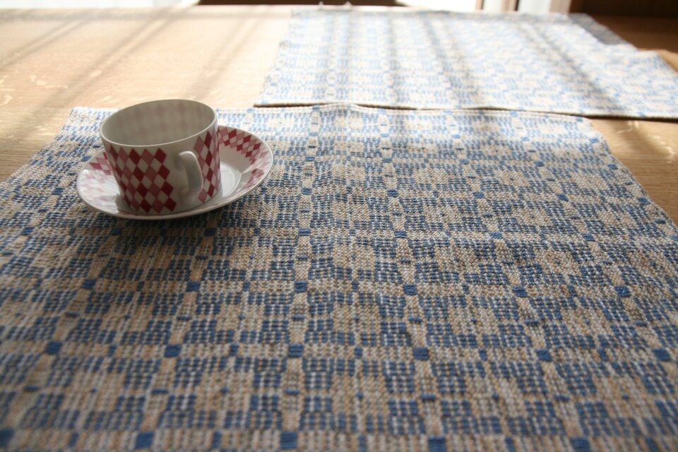 北欧手織りのランチョンマット（水色） | iichi 日々の暮らしを