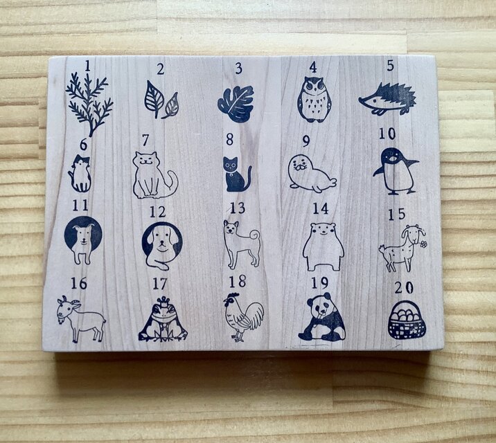 シゲさんです　 青森ひばまな板一枚板 CUTTING BOARD 青森ヒバまな板・正方形 (一枚板） - Cul de Sac