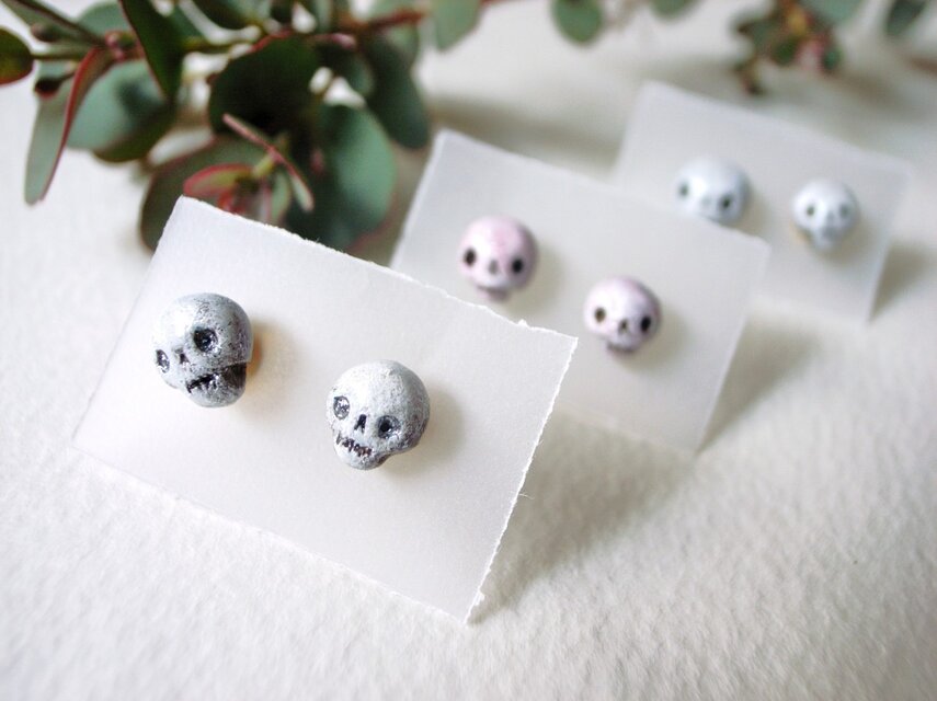 ガイコツのポストピアス