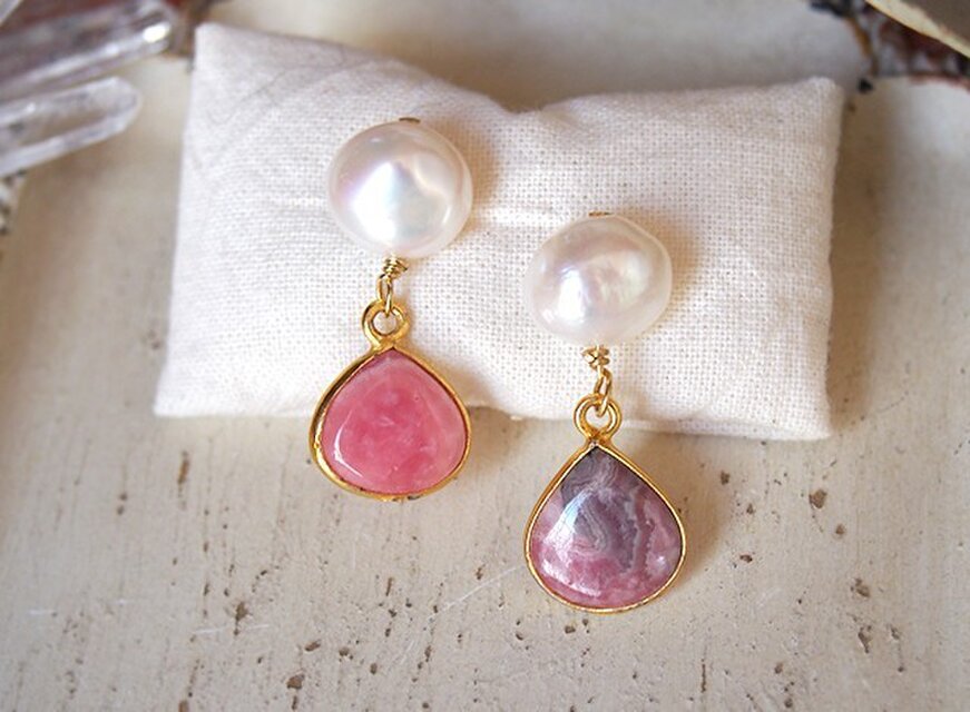 インカローズとパールのピアス