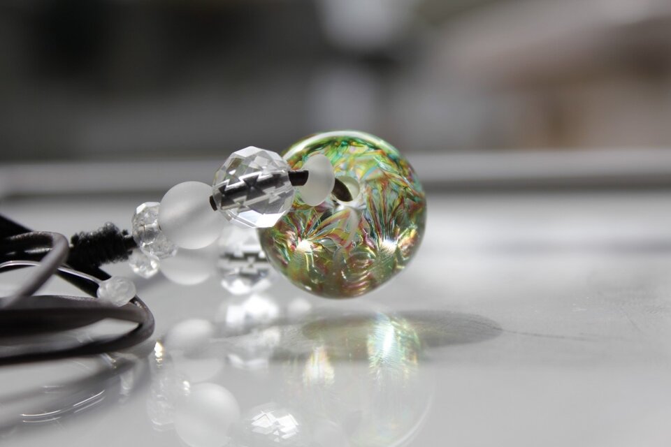 革紐ネックレス　ー風雅ー　虹色　〈2017-11〉