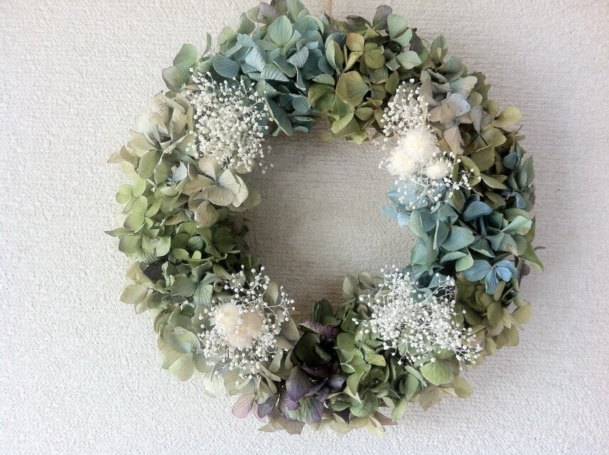 《送料無料》[再販]あじさいと白いお花のリース