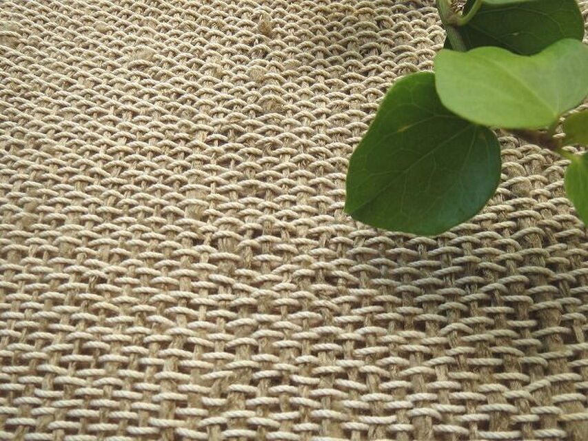 きびそ糸を使った手織りのテーブルセンター | iichi 日々の暮らしを