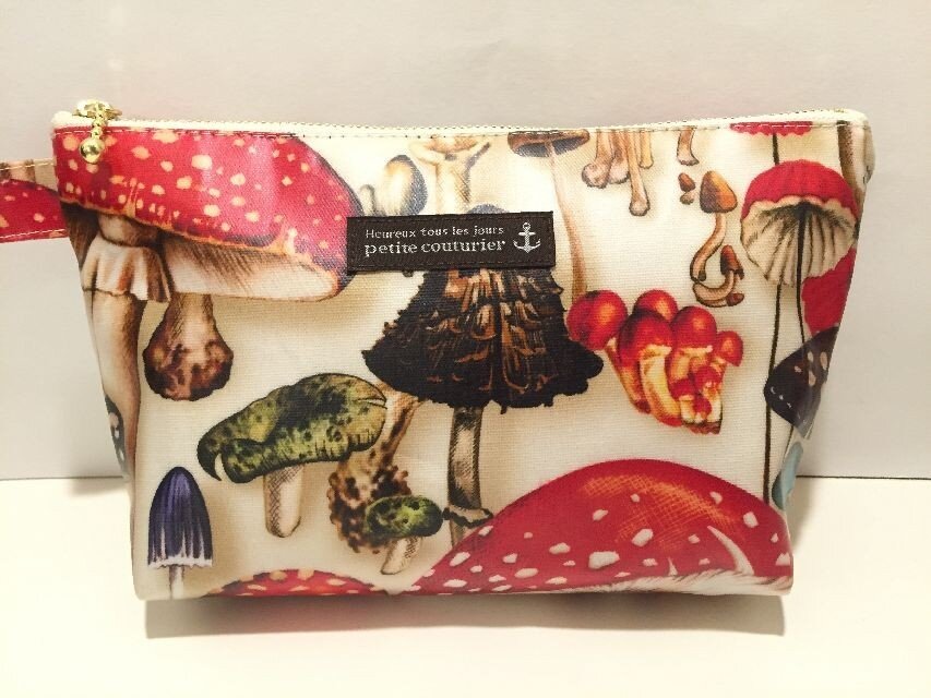 リアルきのこ　デジタルプリント　ラミネートポーチ　