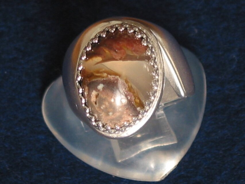 カンテラオパールのリング