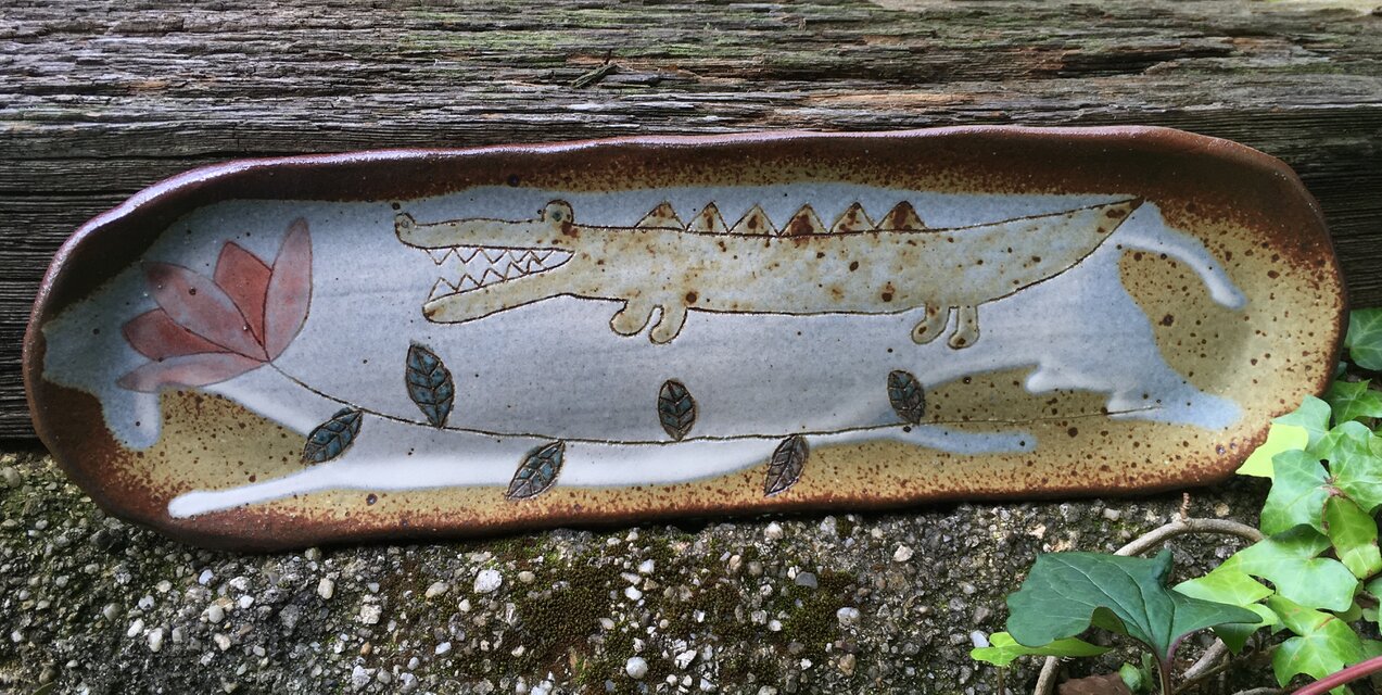 花の好きなワニの長皿 再出品