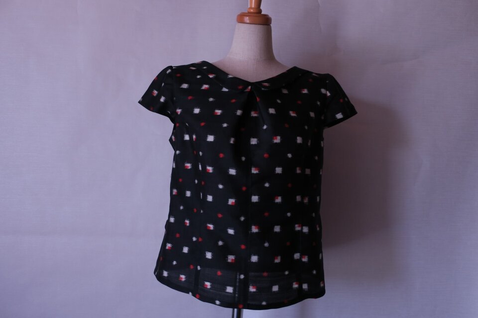銘仙のキャップスリーブ　ブラウス