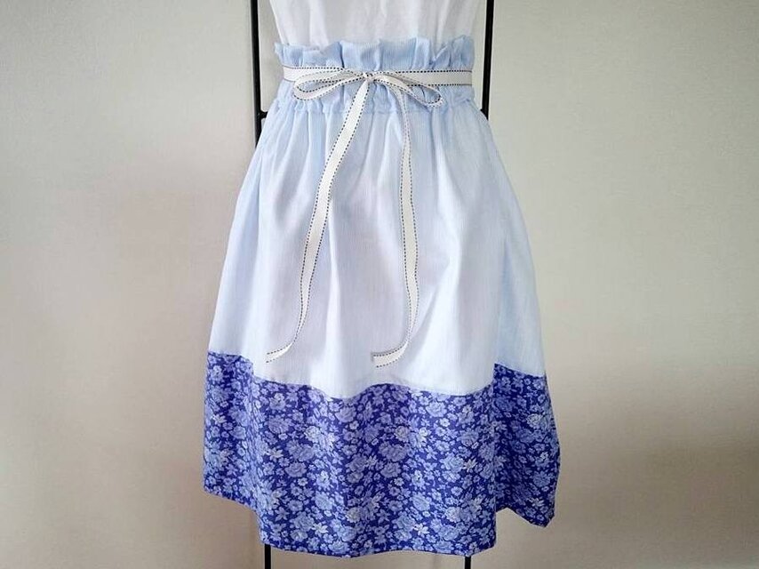 ★夏近！爽やかブルーのコードレーン+花柄・バイカラースカート★