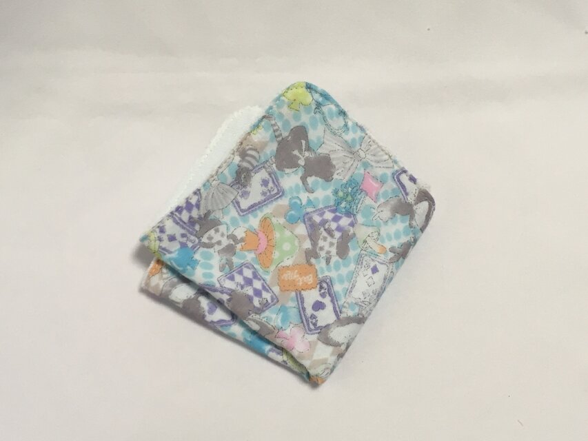 ガーゼタオルハンカチ 夢見るアリス ブルー