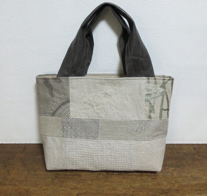 やわらかい持ち手のパッチワークかばん