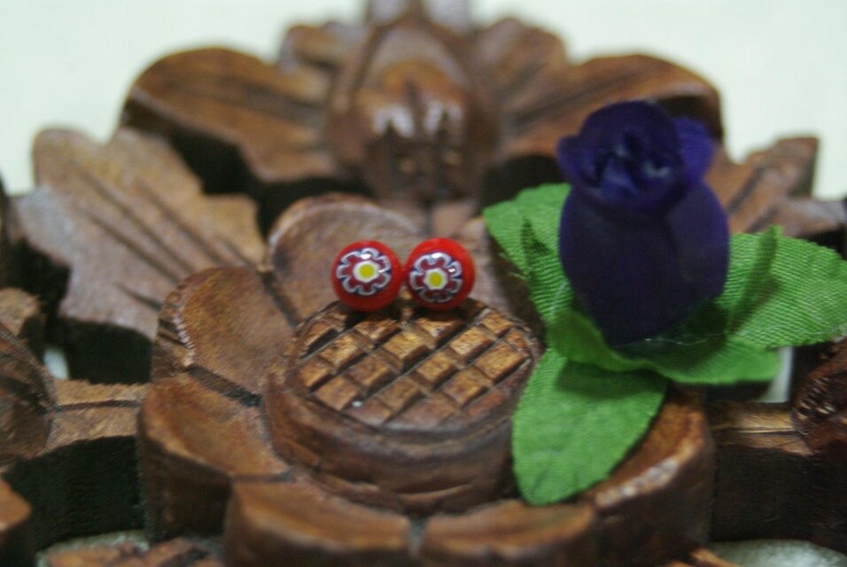 ミルフィオリのガラスのピアス