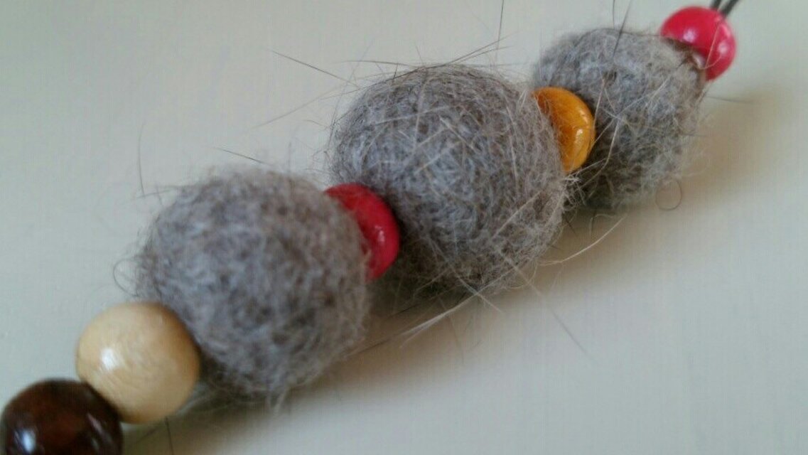 【Ｓ様オーダー品】うさ玉ストラップ