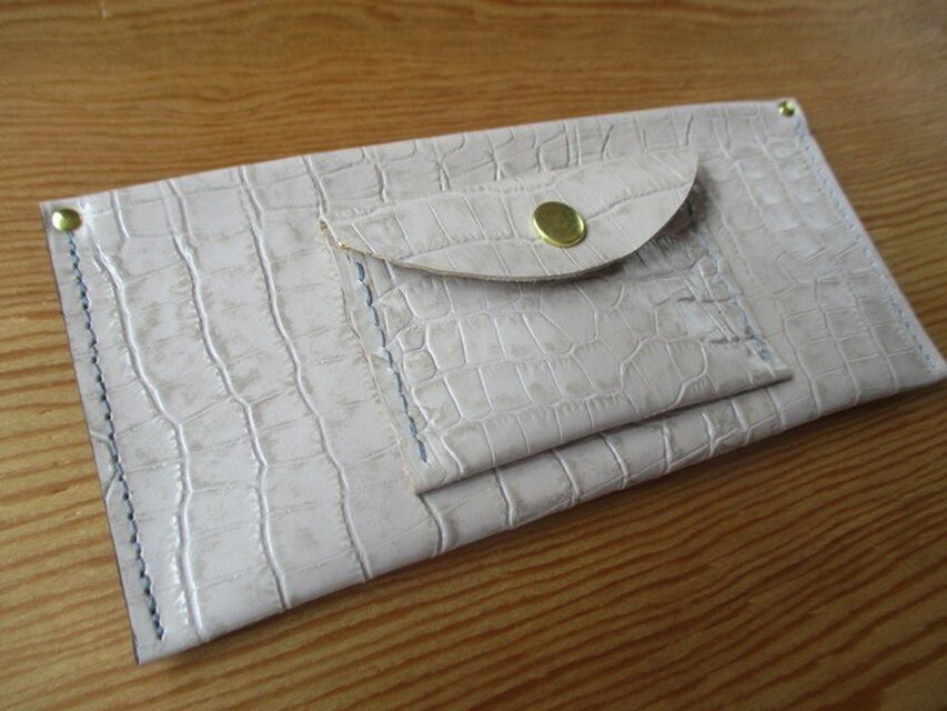 【新作】セカンド・サイフ　クロコダイル型押しグレージュ