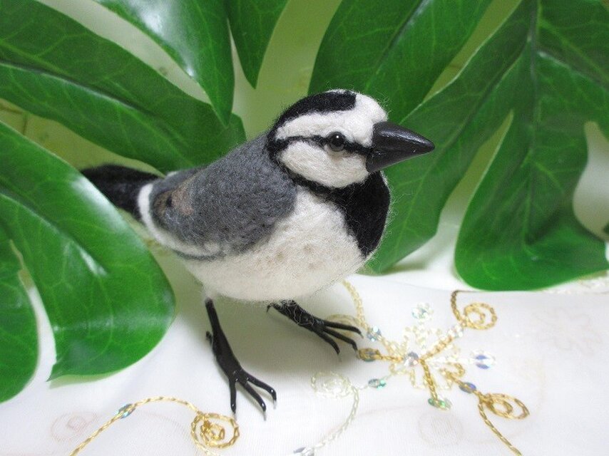 S様ご予約品　☆　羊毛フェルトのセキレイ