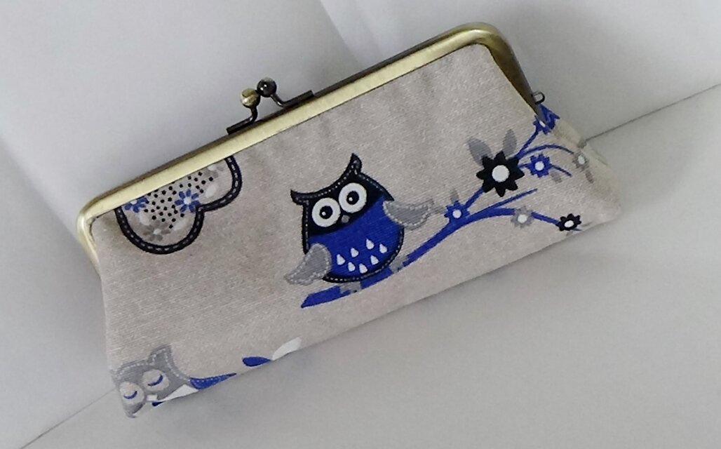 受注製作　がま口ペンケース　スペイン　ロネタ　フクロウ