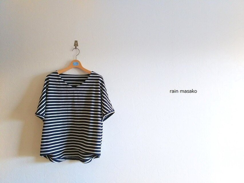 ｖネックのドルマンスリーブＴシャツ＊ネイビーボーダー