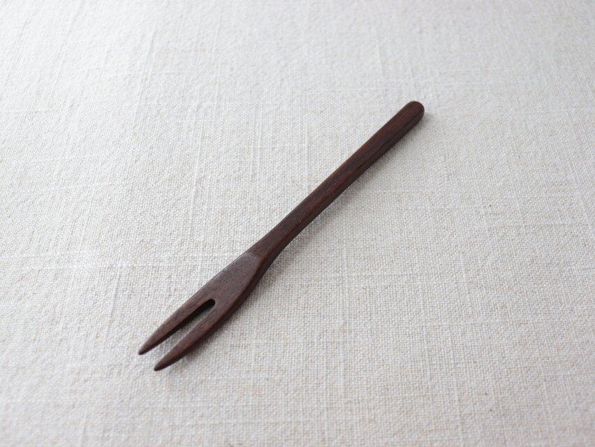 ウォールナットのデザートフォーク